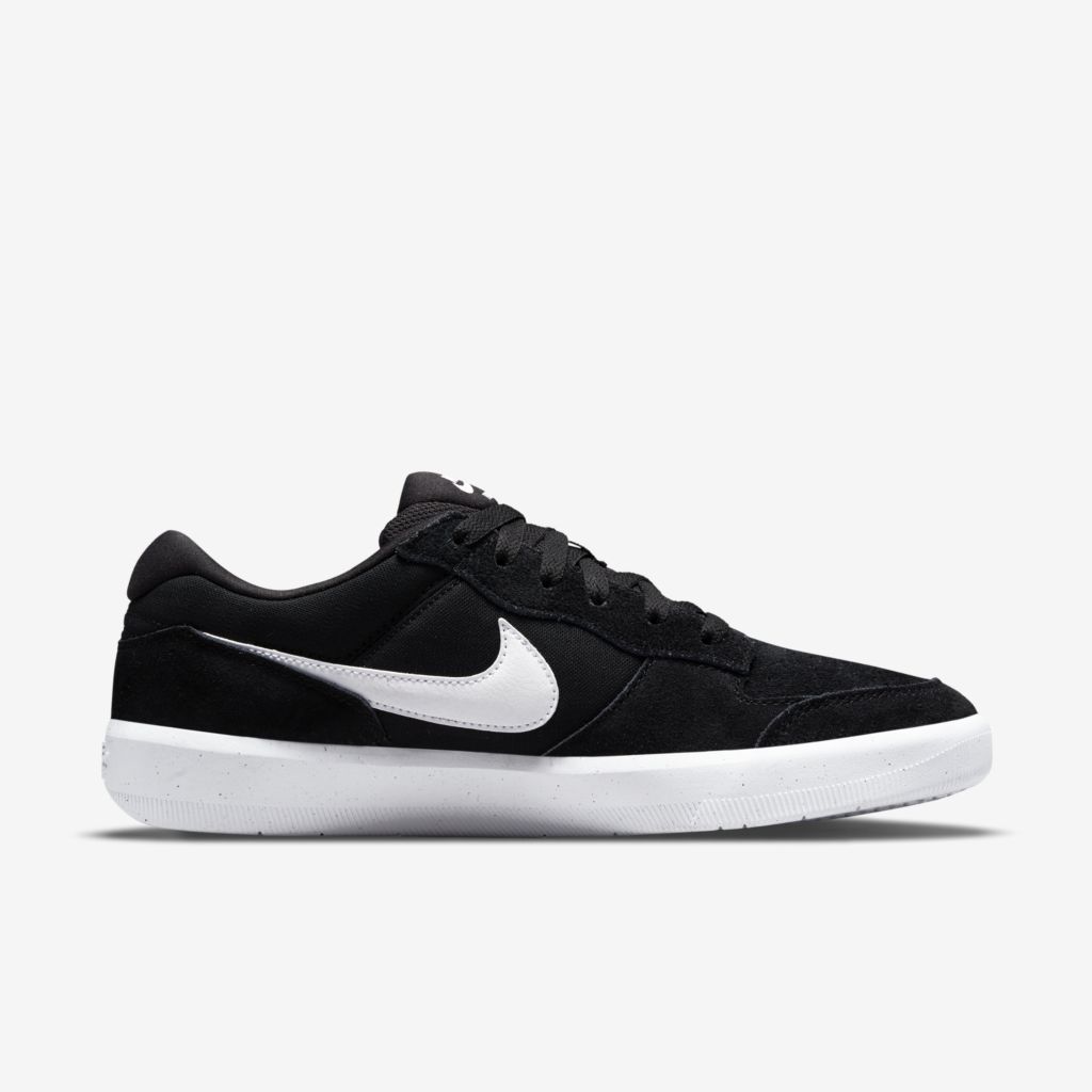 Nike sb sales black white